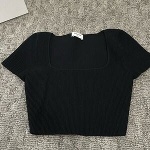 Babaton Aritzia ribbed cropped t shirt